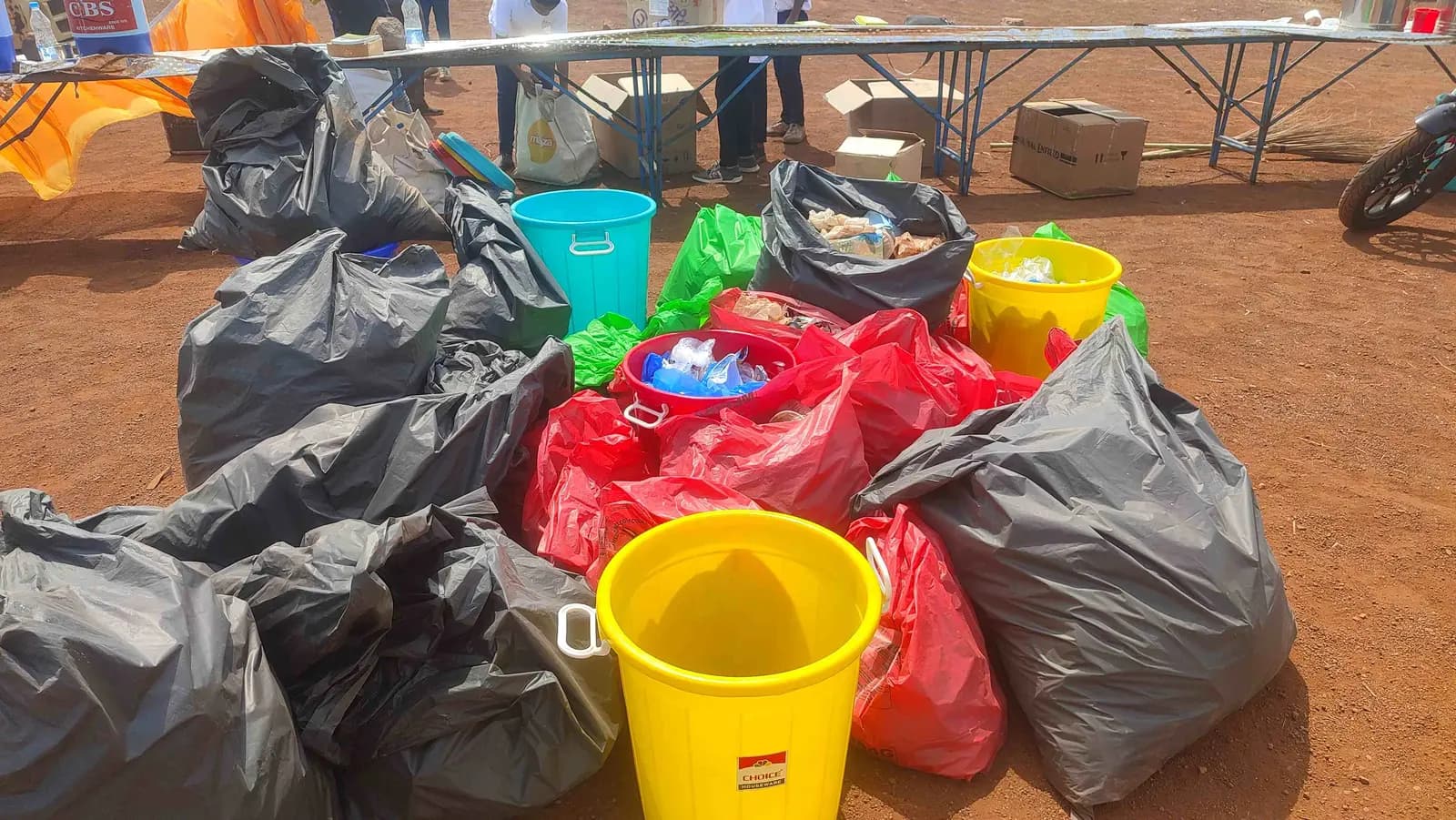 Sendh Lake & Shashtri Market Cleanups - photo 4