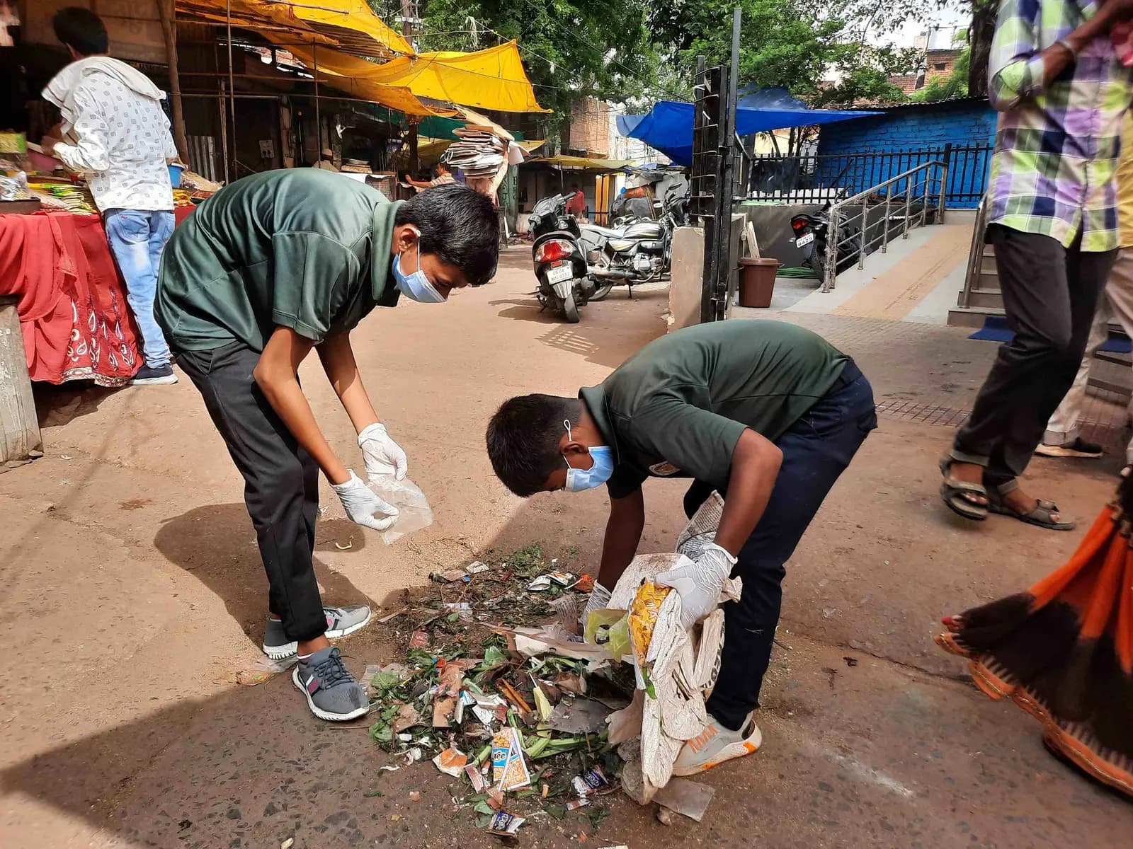 Sendh Lake & Shashtri Market Cleanups - photo 16